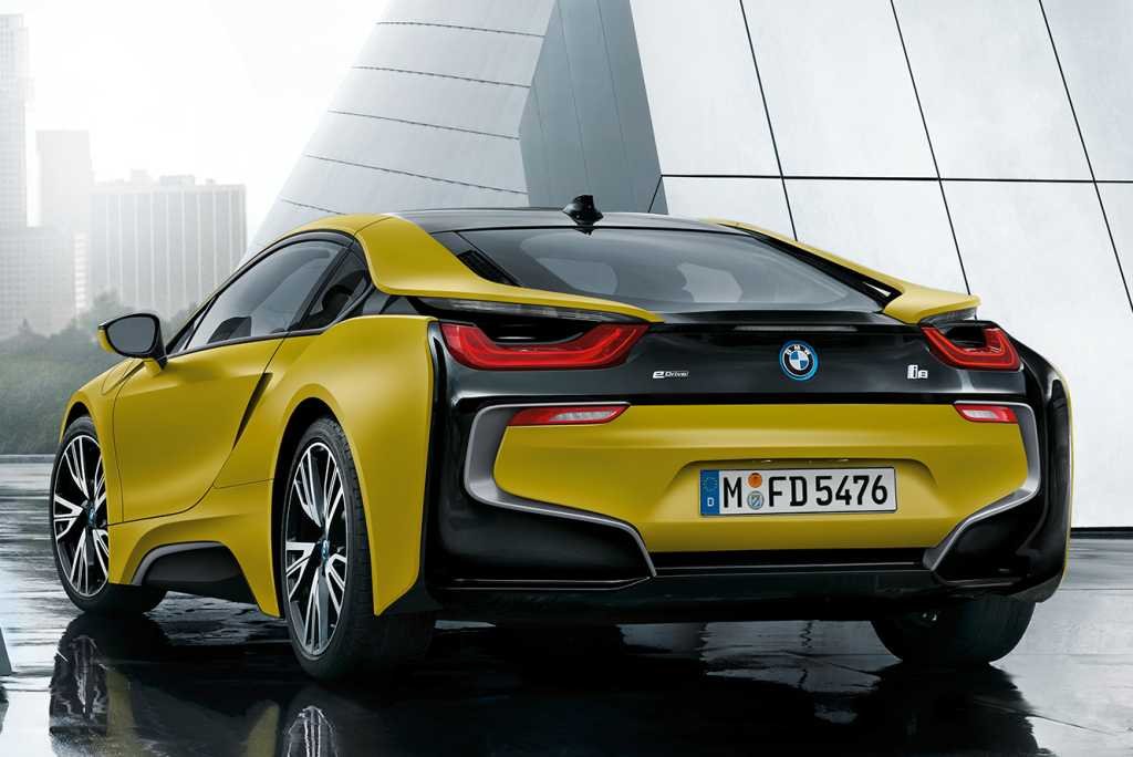 BMW Announces Model Fleet : i8 Protonic Frozen Black and Yellow Edition ...